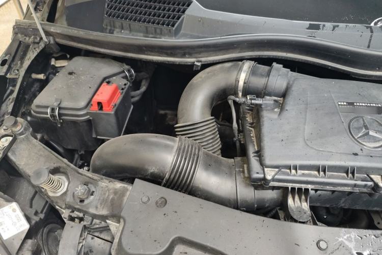 Used Mercedes-Benz Vito 2018 2.0T Business Version China V Emission Standard Engine Bay Right