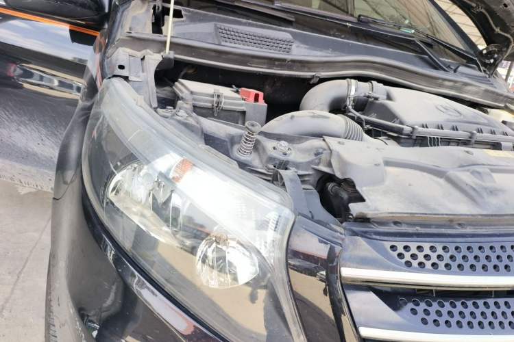 Used Mercedes-Benz Vito 2018 2.0T Business Version China V Emission Standard Engine Bay Right
