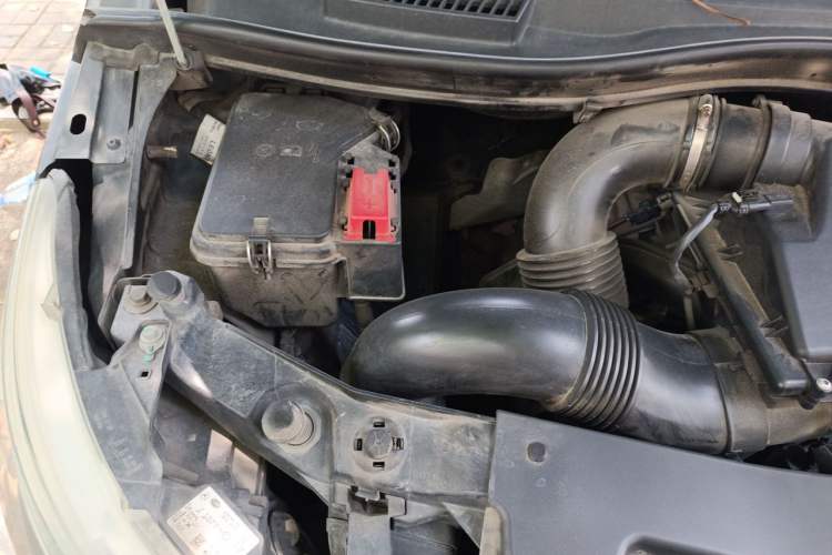 Used Mercedes-Benz Vito 2018 2.0T Business Version China V Emission Standard Engine Bay Right