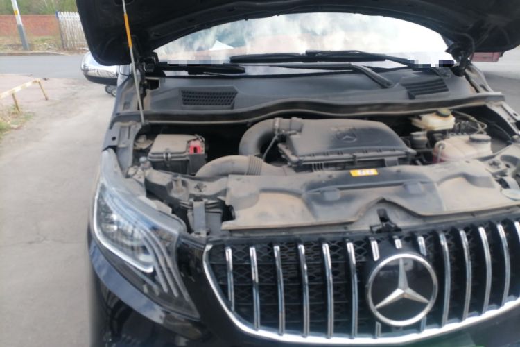Used Mercedes-Benz Vito 2018 2.0T Business Version China V Emission Standard Engine Bay Right