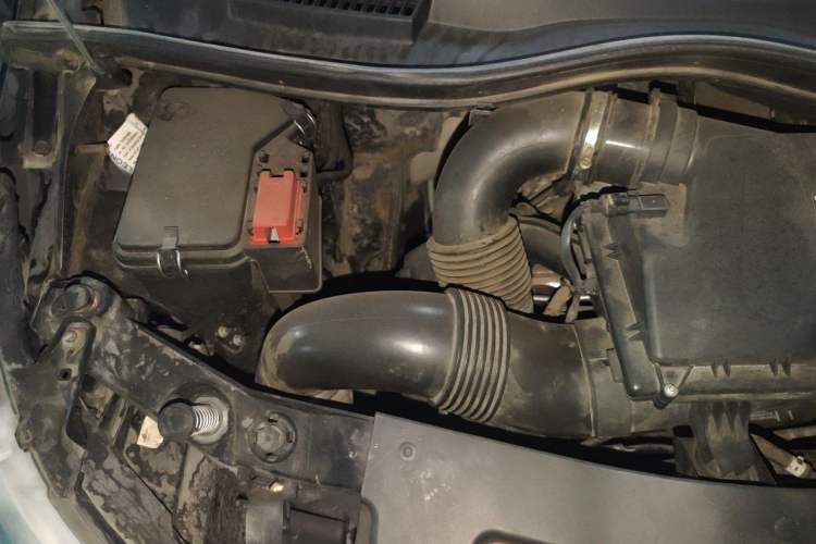 Used Mercedes-Benz Vito 2018 2.0T Business Version China VI Emission Standard Engine Bay Right