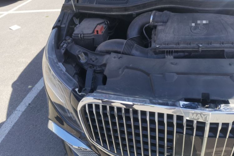 Used Mercedes-Benz Vito 2018 2.0T Business Version China VI Emission Standard Engine Bay Right