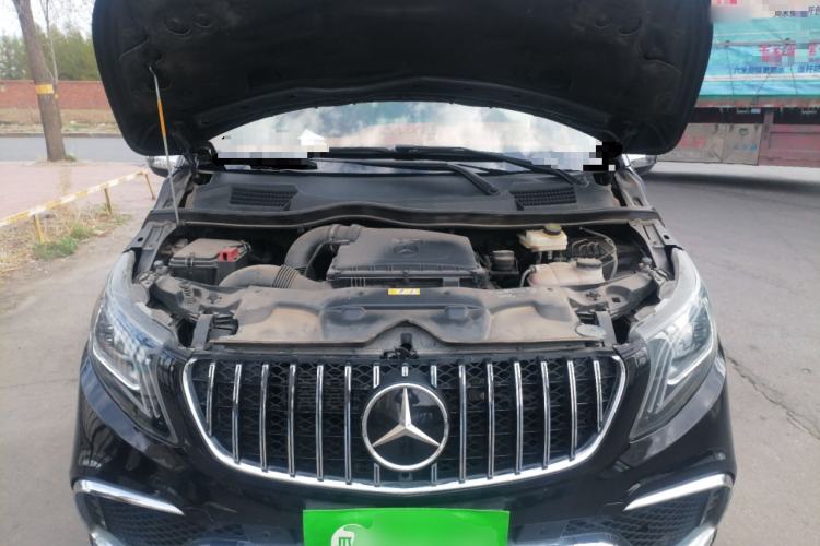 Used Mercedes-Benz Vito 2018 2.0T Business Version China V Emission Standard Engine Bay