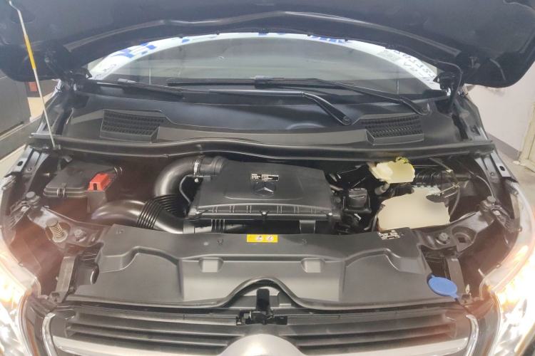 Used Mercedes-Benz Vito 2018 2.0T Business Version China V Emission Standard Engine Bay