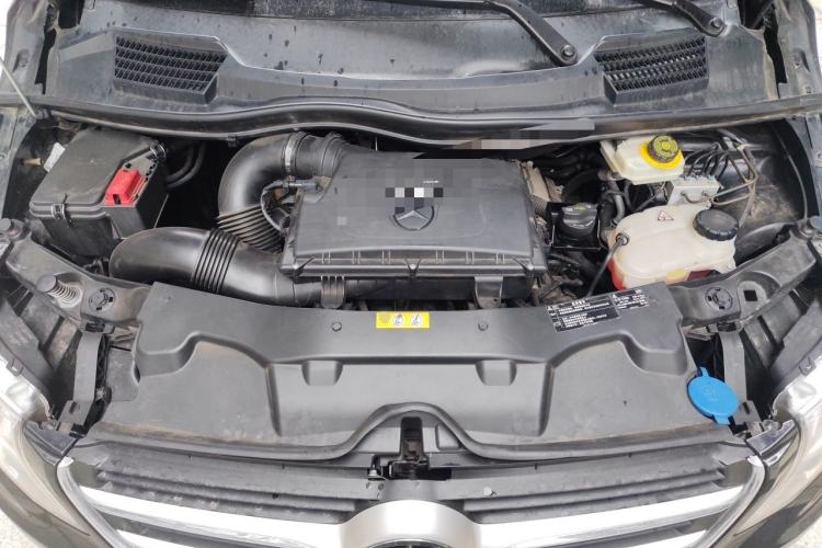 Used Mercedes-Benz Vito 2018 2.0T Business Version China V Emission Standard Engine Bay