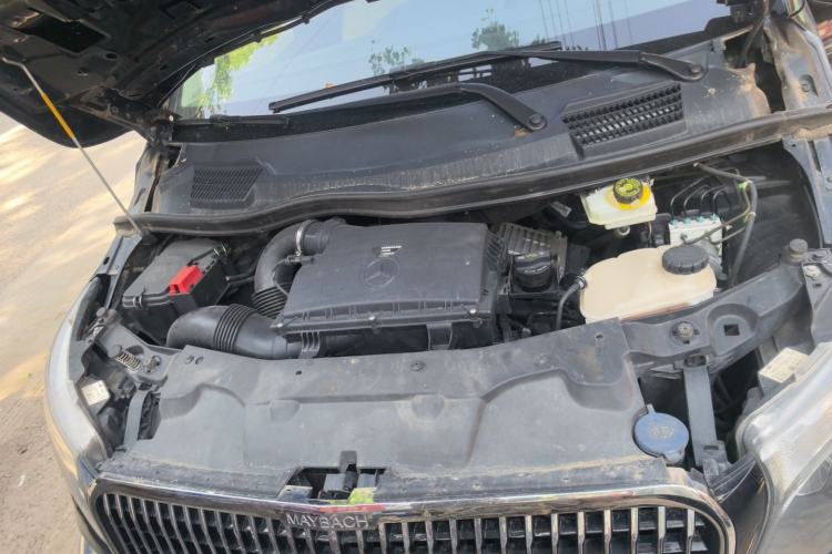 Used Mercedes-Benz Vito 2018 2.0T Business Version China VI Emission Standard Engine Bay