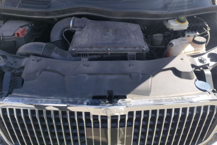 Used Mercedes-Benz Vito 2018 2.0T Business Version China VI Emission Standard Engine Bay