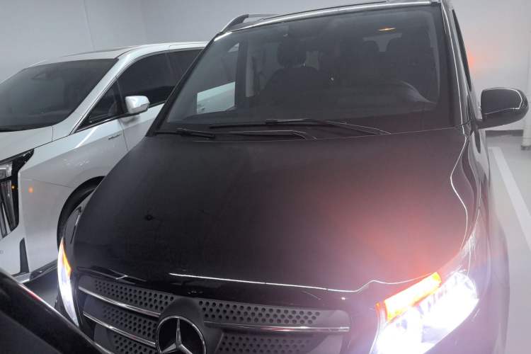 Used Mercedes-Benz Vito 2018 2.0T Elite Version 7 Seats China V Emission Standard Exterior 1