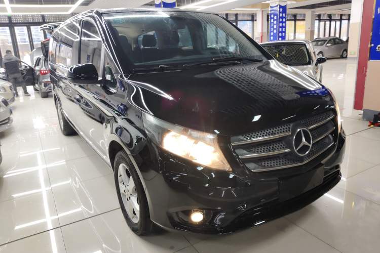 Used Mercedes-Benz Vito 2018 2.0T Elite Version 7 Seats China VI Emission Standard Exterior 1