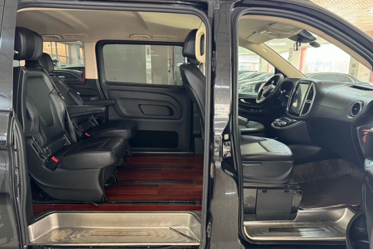 Used Mercedes-Benz Vito 2018 2.0T Business Version China V Emission Standard Exterior 14