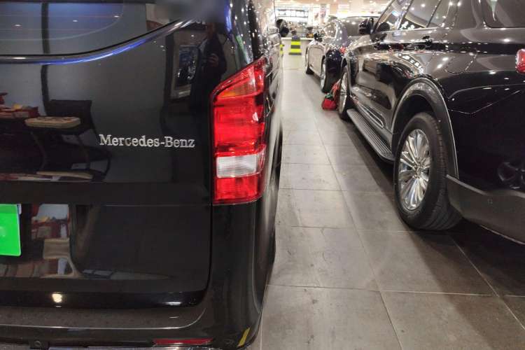 Used Mercedes-Benz Vito 2018 2.0T Business Version China VI Emission Standard Exterior 2