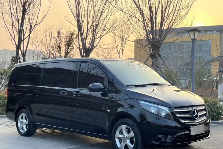 Used Mercedes-Benz Vito 2018 2.0T Elite Version 7 Seats China VI Emission Standard Exterior 3