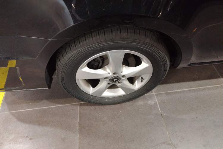 Used Mercedes-Benz Vito 2018 2.0T Business Version China VI Emission Standard Exterior 4