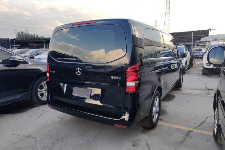 Used Mercedes-Benz Vito 2018 2.0T Elite Version 7 Seats China V Emission Standard Exterior 4