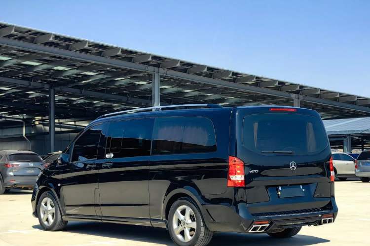Used Mercedes-Benz Vito 2018 2.0T Business Version China VI Emission Standard Exterior 4
