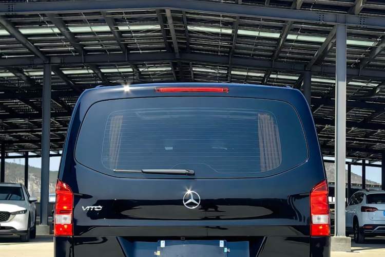 Used Mercedes-Benz Vito 2018 2.0T Business Version China VI Emission Standard Exterior 5