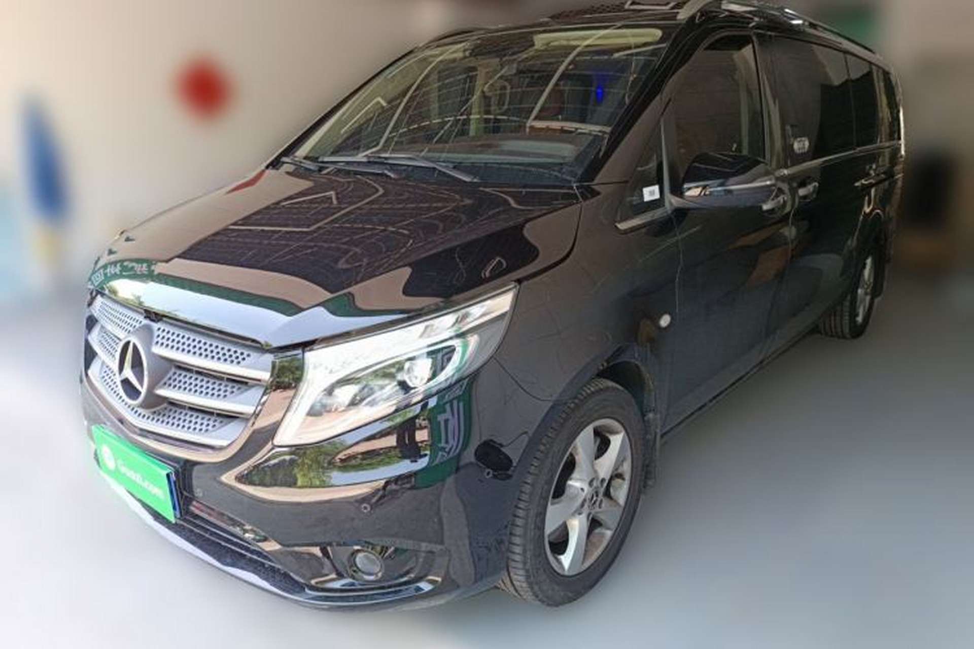 Used Mercedes-Benz Vito  Front Left 45 Deg