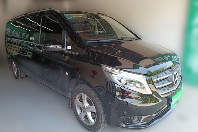 Used Mercedes-Benz Vito  Front Right 45 Deg