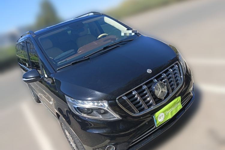 Used Mercedes-Benz Vito 2018 2.0T Elite Edition 8 Seats China V Standard Front Right 45 Deg