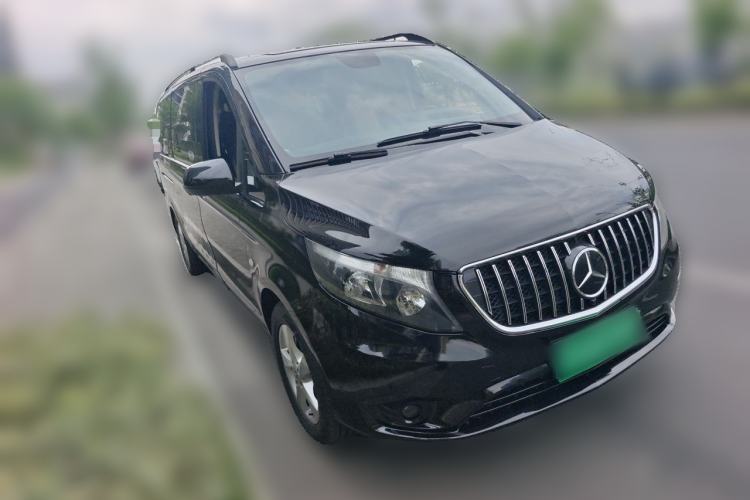 Used Mercedes-Benz Vito 2018 2.0T Elite Version 9 Seats China VI Emission Standard Front Right 45 Deg