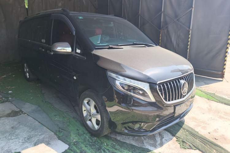 Used Mercedes-Benz Vito 2018 2.0T Elite Version 7 Seats China VI Emission Standard Front Right 45 Deg