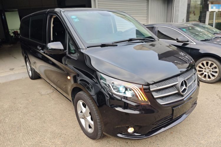 Used Mercedes-Benz Vito 2018 2.0T Business Version China V Emission Standard Front Right 45 Deg