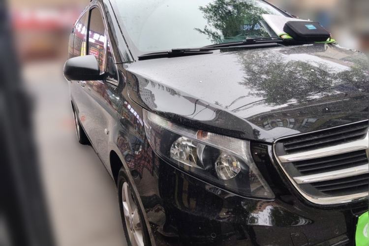 Used Mercedes-Benz Vito 2018 2.0T Business Version China V Emission Standard Front Right 45 Deg