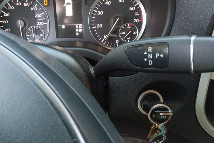 Used Mercedes-Benz Vito 2018 2.0T Business Version China V Emission Standard Gear Lever