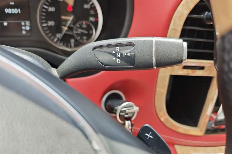 Used Mercedes-Benz Vito 2018 2.0T Business Version China V Emission Standard Gear Lever