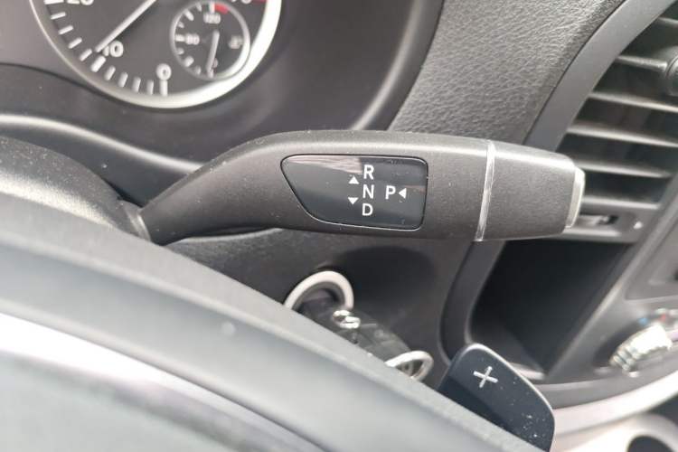 Used Mercedes-Benz Vito 2018 2.0T Business Version China V Emission Standard Gear Lever