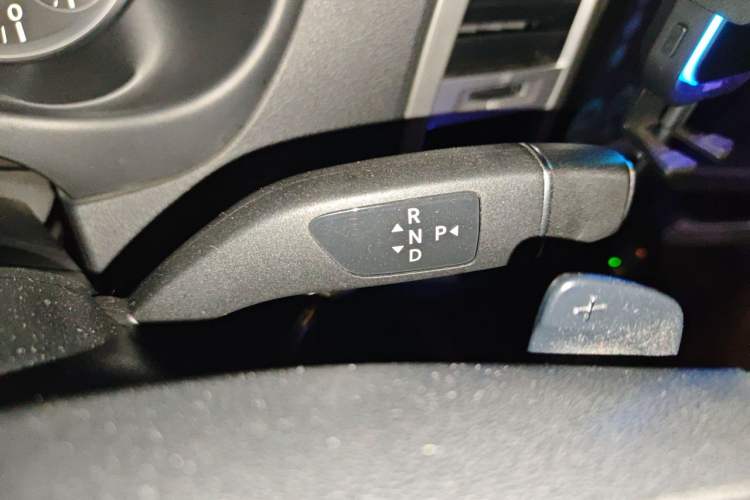 Used Mercedes-Benz Vito 2018 2.0T Business Version China V Emission Standard Gear Lever