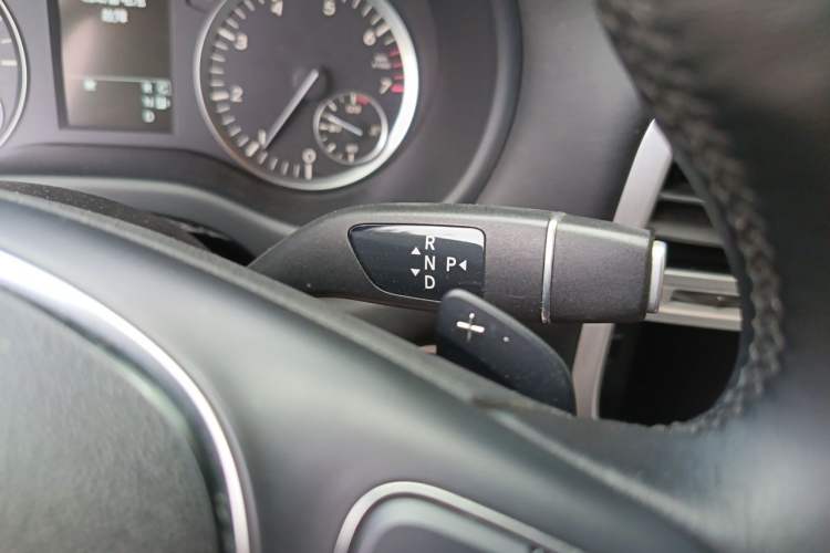 Used Mercedes-Benz Vito  Gear Lever