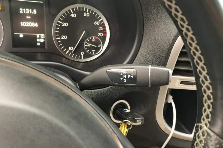 Used Mercedes-Benz Vito 2018 2.0T Business Version China VI Emission Standard Gear Lever