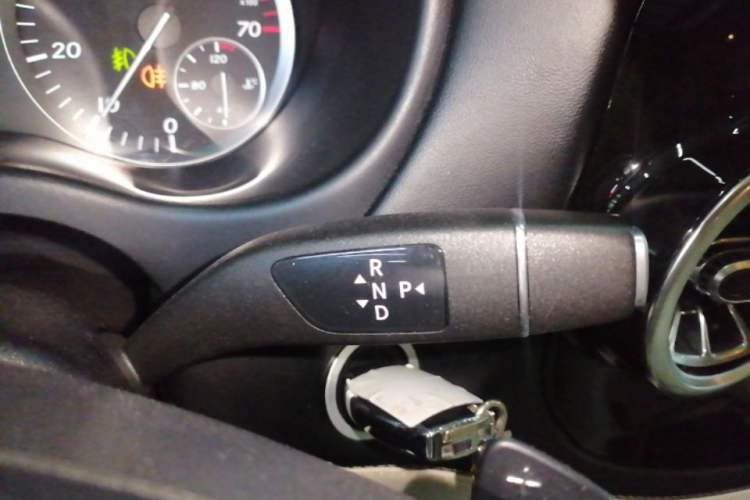 Used Mercedes-Benz Vito 2018 2.0T Business Version China VI Emission Standard Gear Lever