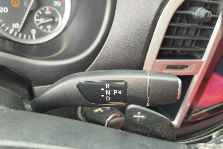 Used Mercedes-Benz Vito 2018 2.0T Business Version China VI Emission Standard Gear Lever