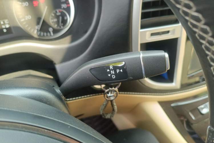 Used Mercedes-Benz Vito 2018 2.0T Business Version China VI Emission Standard Gear Lever