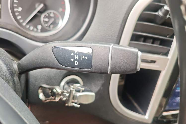 Used Mercedes-Benz Vito 2018 2.0T Business Version China V Emission Standard Gear Lever