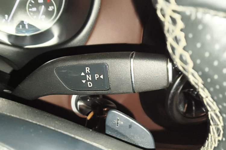 Used Mercedes-Benz Vito 2018 2.0T Business Version China VI Emission Standard Gear Lever