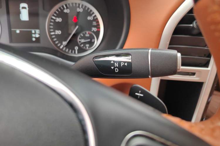 Used Mercedes-Benz Vito 2018 2.0T Business Version China V Emission Standard Gear Lever