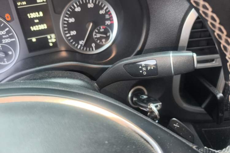 Used Mercedes-Benz Vito 2018 2.0T Business Version China V Emission Standard Gear Lever