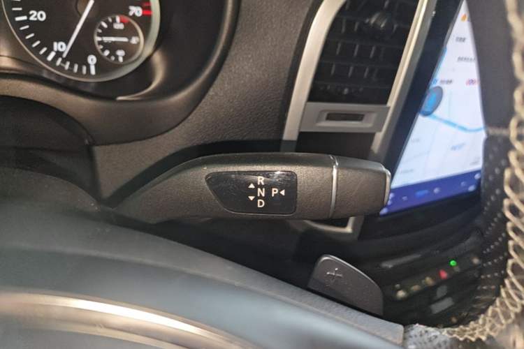 Used Mercedes-Benz Vito 2018 2.0T Business Version China VI Emission Standard Gear Lever