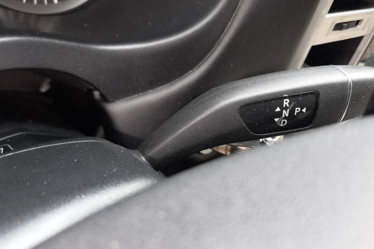 Used Mercedes-Benz Vito 2018 2.0T Business Version China V Emission Standard Gear Lever