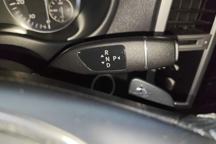 Used Mercedes-Benz Vito 2018 2.0T Business Version China V Emission Standard Gear Lever