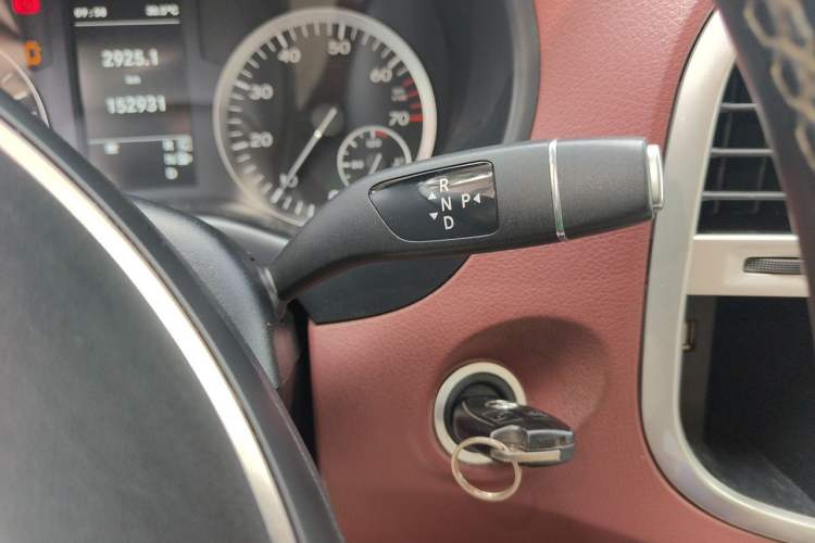 Used Mercedes-Benz Vito 2018 2.0T Business Version China V Emission Standard Gear Lever