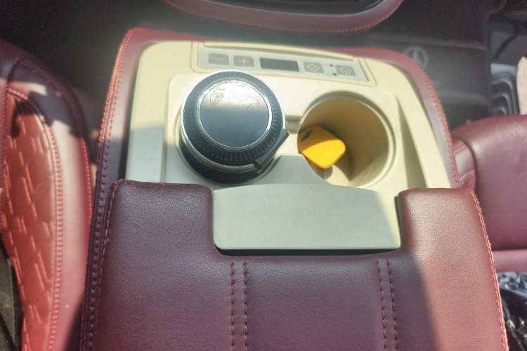 Used Mercedes-Benz Vito 2018 2.0T Business Version China VI Emission Standard Gear Lever