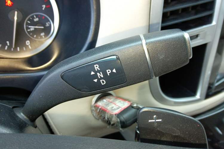 Used Mercedes-Benz Vito 2018 2.0T Business Version China VI Emission Standard Gear Lever