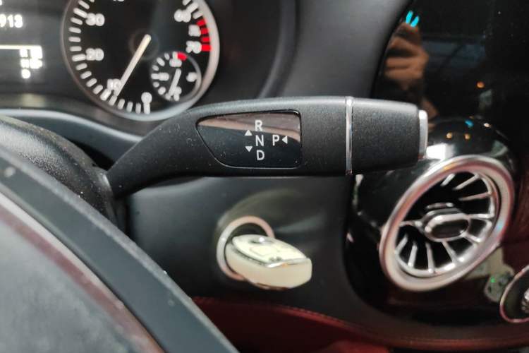 Used Mercedes-Benz Vito 2018 2.0T Business Version China V Emission Standard Gear Lever