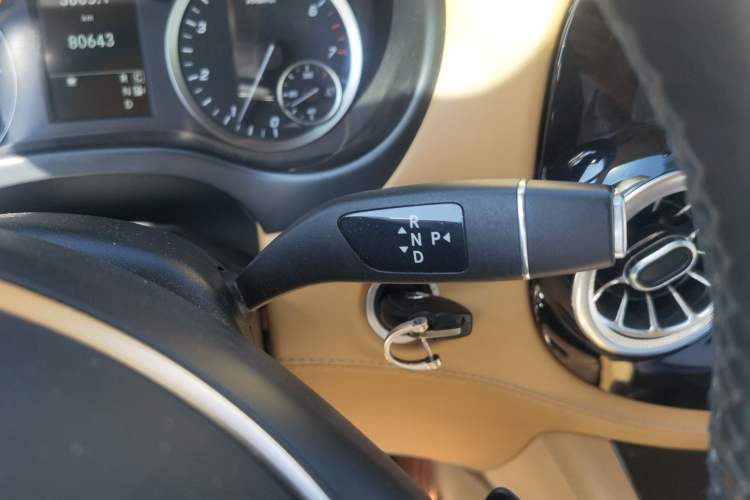 Used Mercedes-Benz Vito 2018 2.0T Business Version China VI Emission Standard Gear Lever
