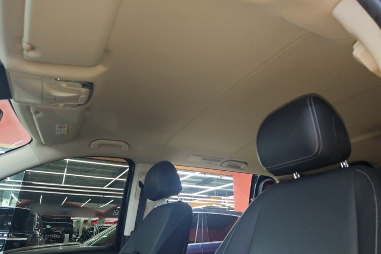 Used Mercedes-Benz Vito 2018 2.0T Elite Version 7 Seats China V Emission Standard Headliner