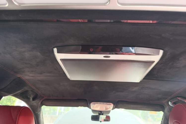 Used Mercedes-Benz Vito 2018 2.0T Elite Version 7 Seats China VI Emission Standard Headliner